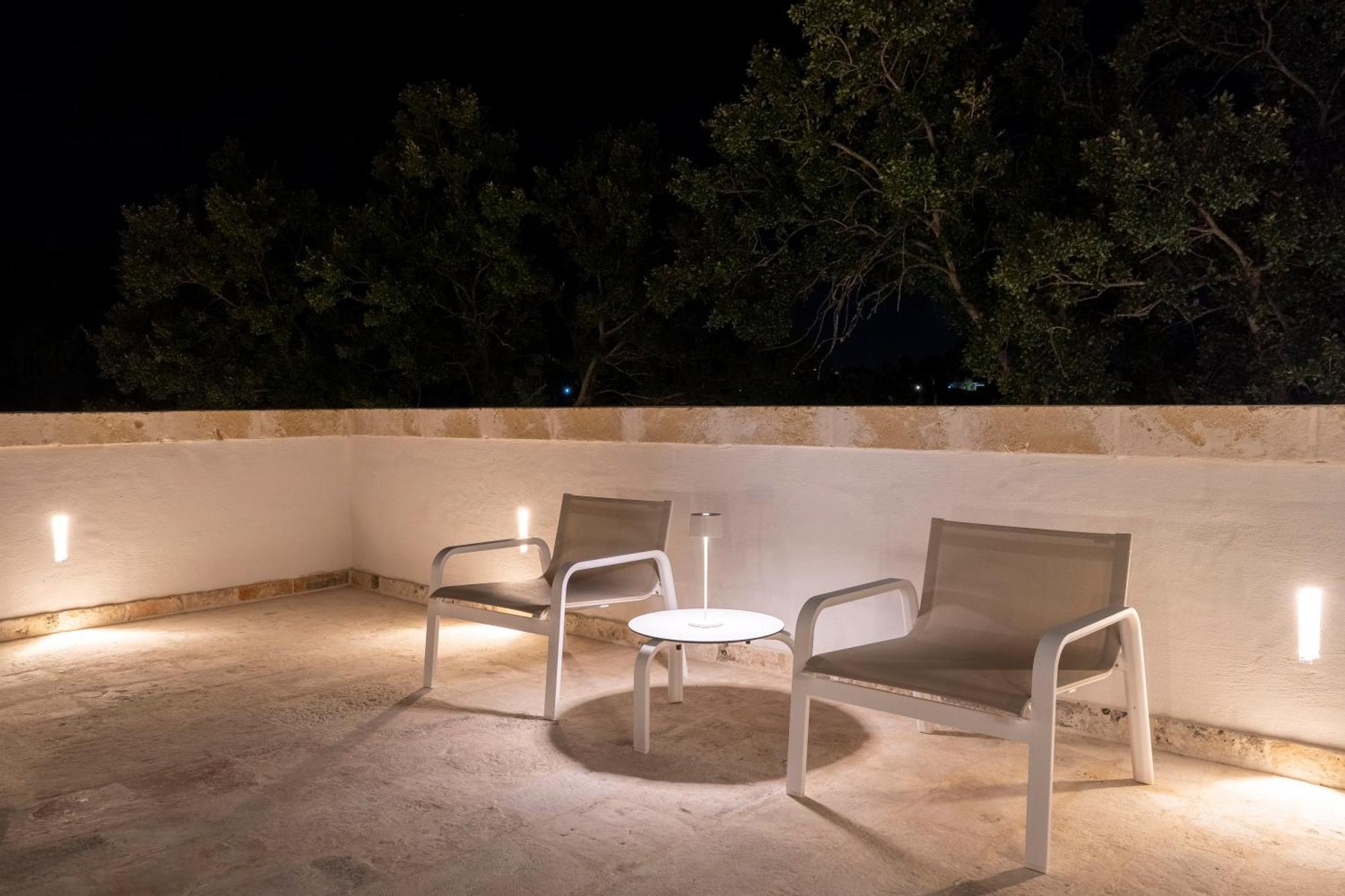 Truloco Nuzzi - Luxury Domus Villa Locorotondo Exterior photo
